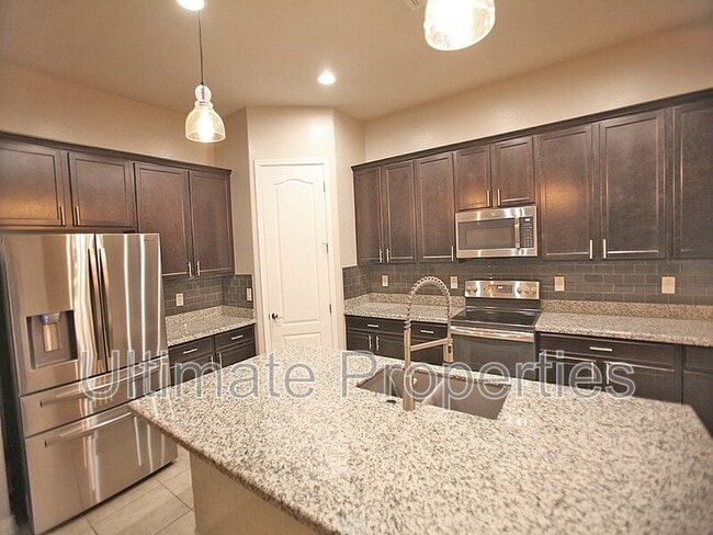 Building Photo - 8548 W Midway Ave