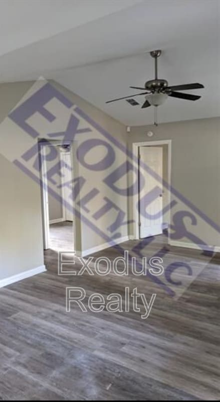Photo - 157 Maranatha Cir