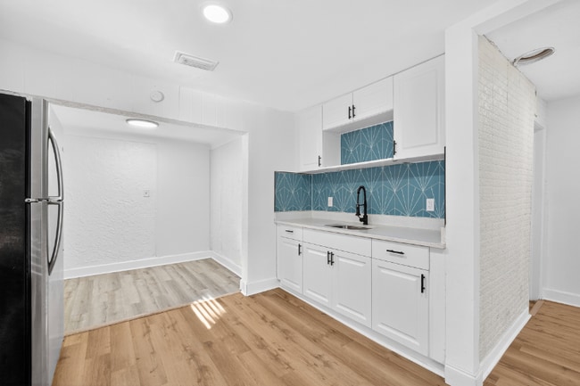 Photo - 3525 50th Ave N Unidad A