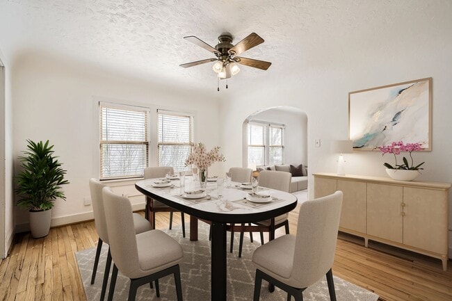 Photo - 520 S Loomis Ave