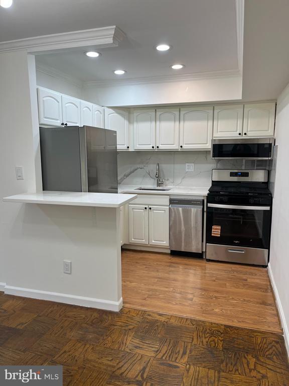 Building Photo - 7572 Spring Lake Dr Unit 7572-A
