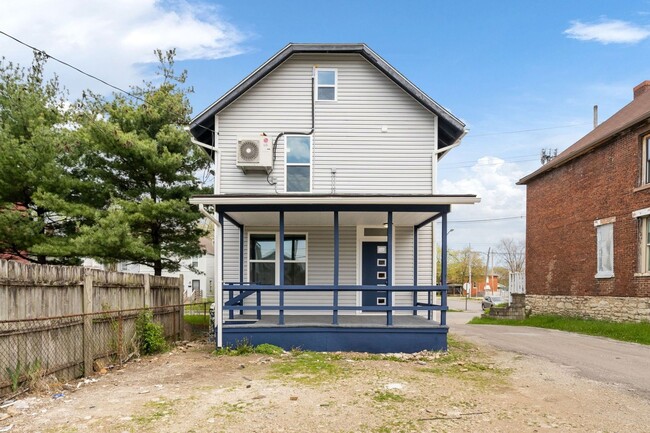 Photo - 741 Sullivant Ave