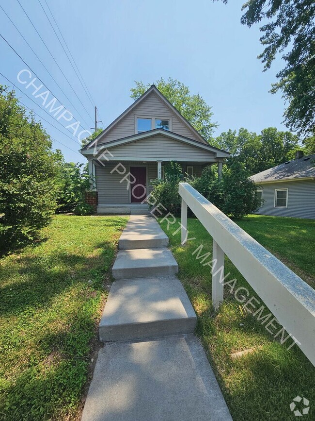 Building Photo - Charming 3-Bedroom Home with Covered Front...