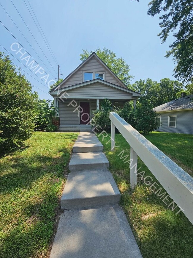 Charming 3-Bedroom Home with Covered Front... - Charming 3-Bedroom Home with Covered Front...