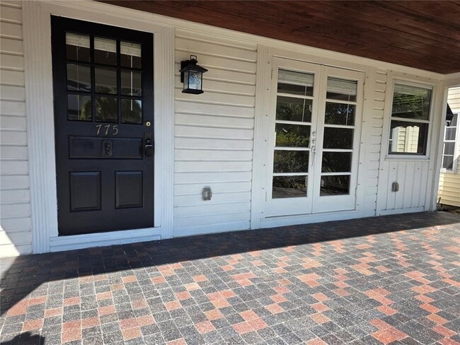 Photo - 775 20th Ave N