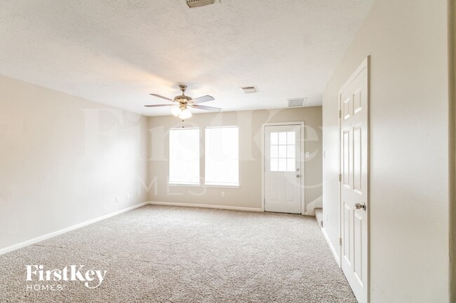 Photo - 6402 Mountain Pines Ln