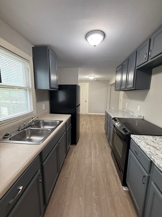 Photo - 130 OliveUnit 201B