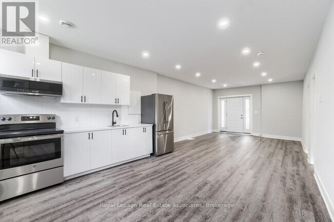 Photo - 39 Welland Ave Unité 2