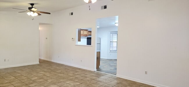 Photo - 1087 Desert Shield St