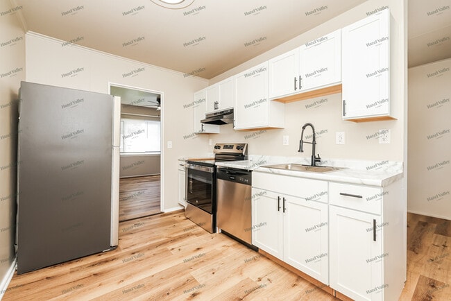 Photo - 2981 Kerwood Dr