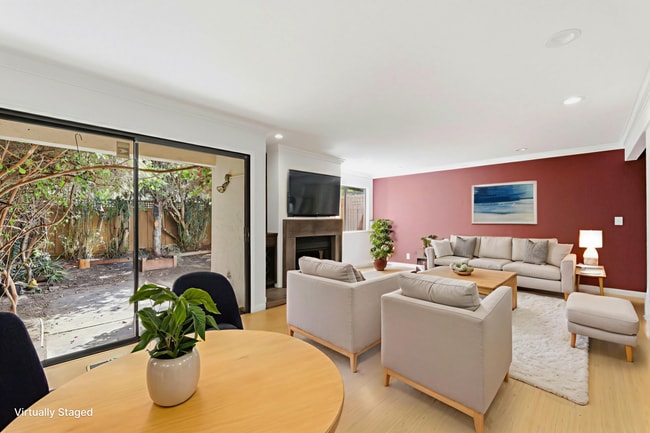 Photo - 2071 Holly Branch Ct