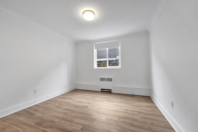 Photo - The Seacrest Apartments