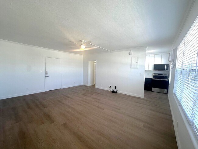 Photo - Updated 1 Bedroom 1 Bath Condo - Steps from Fort Lauderdale Beach! Unit 605H