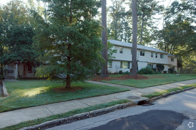 Photo - Emory Woods Apartments