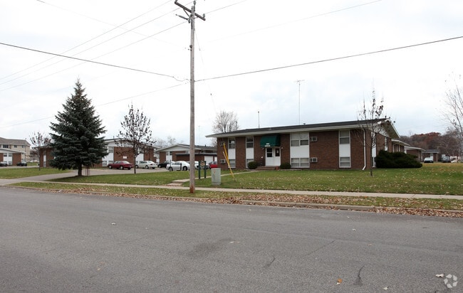 Forestview Apartments - Forestview Apartments