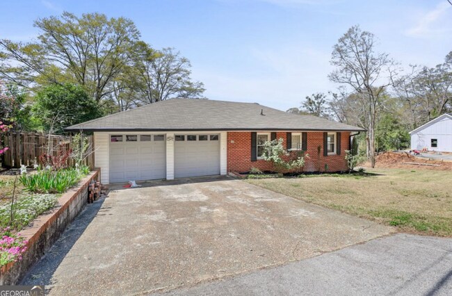 Photo - 102 Church St