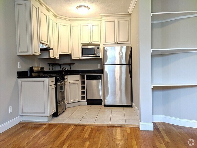 Building Photo - 7 Primus Ave Unit 7-5 Rental