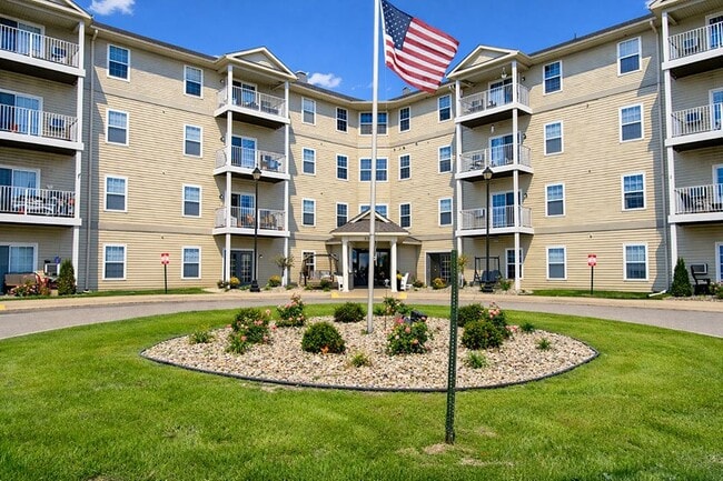 Building Photo - ST. CLAIR LANDINGS