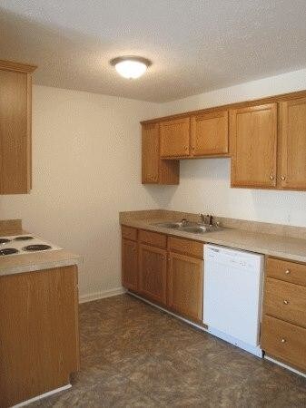Photo - Red Oak Apartments