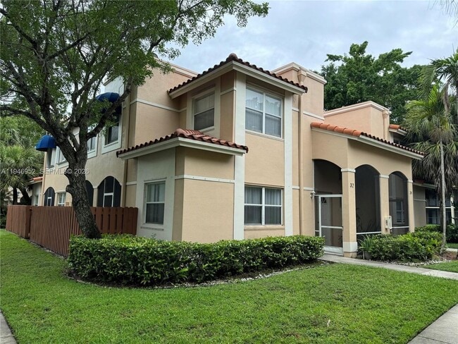 549 Racquet Club Rd