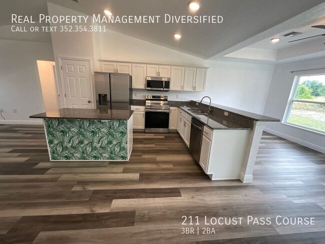 Photo - 211 Locust Pass Crse