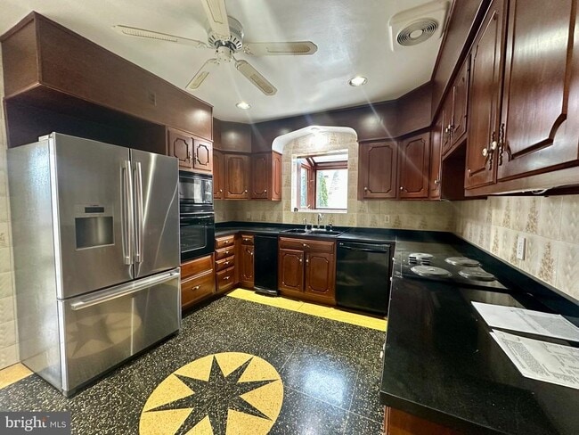 Photo - 3007 Oliver St NW