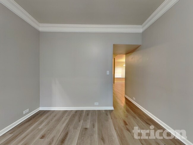 Photo - 821 Monroe Ct