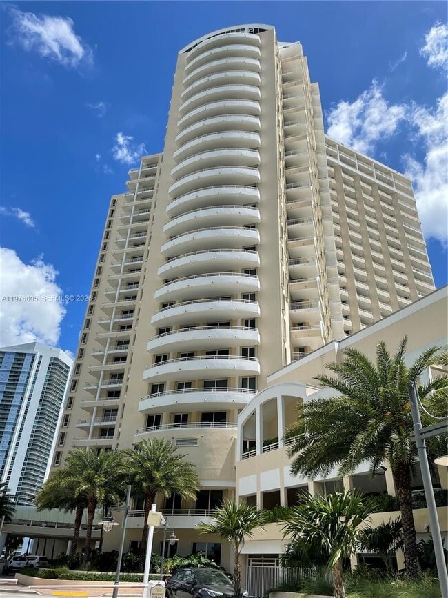 Photo - 888 Brickell Key Dr Unit 804