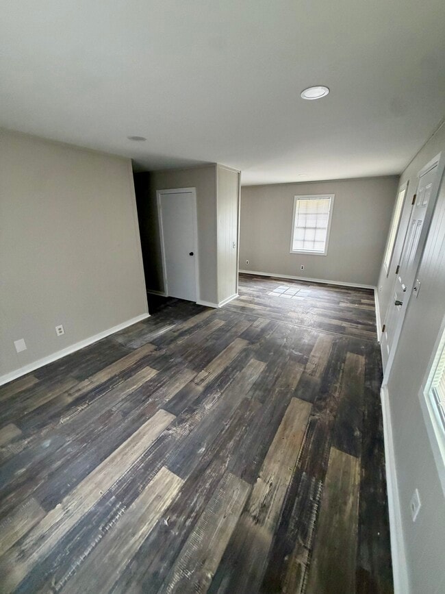 Photo - 1620 3rd Ave N