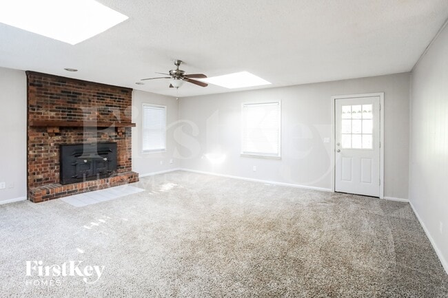 Photo - 6900 Fairlane Dr