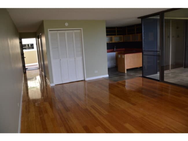 Photo - Heritage House Immaculate 2/2/2