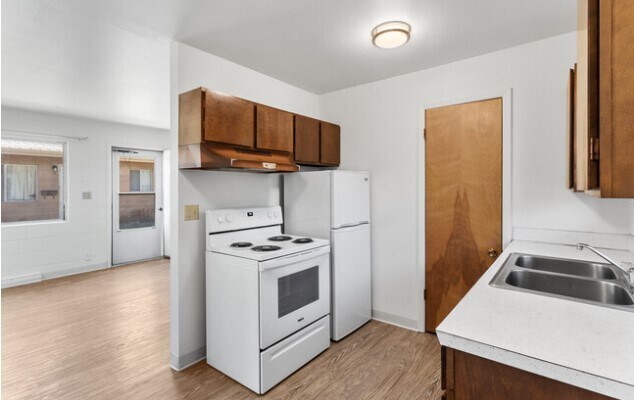 Photo - Midway Apartments