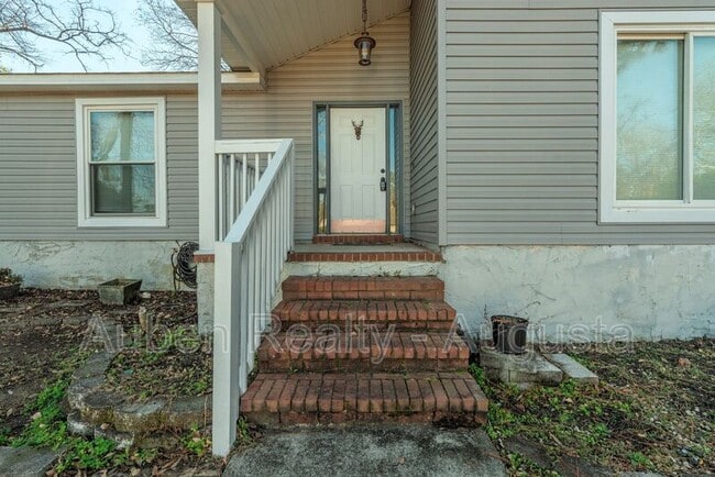 Photo - 250 Brooks Dr