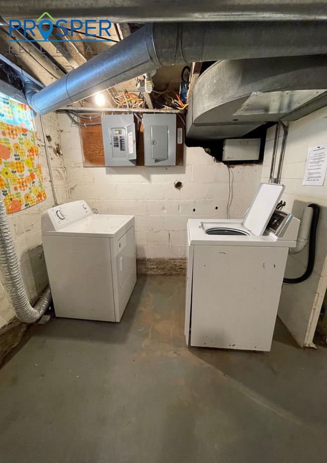Building Photo - CH828X Unit CH830X Rental