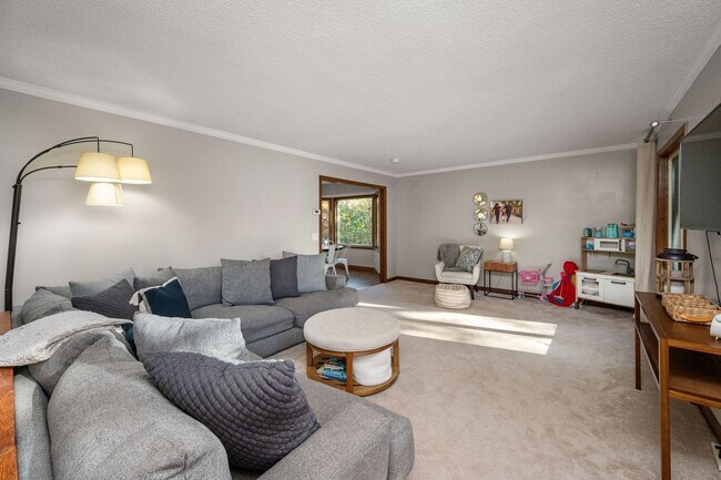 Photo - Stunning Remodeled 4BR Home w/ Pond View &...