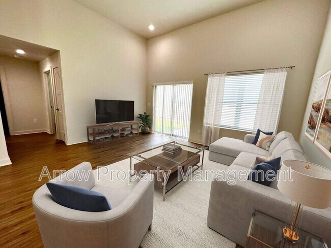 Photo - 1021 N Claude Rd