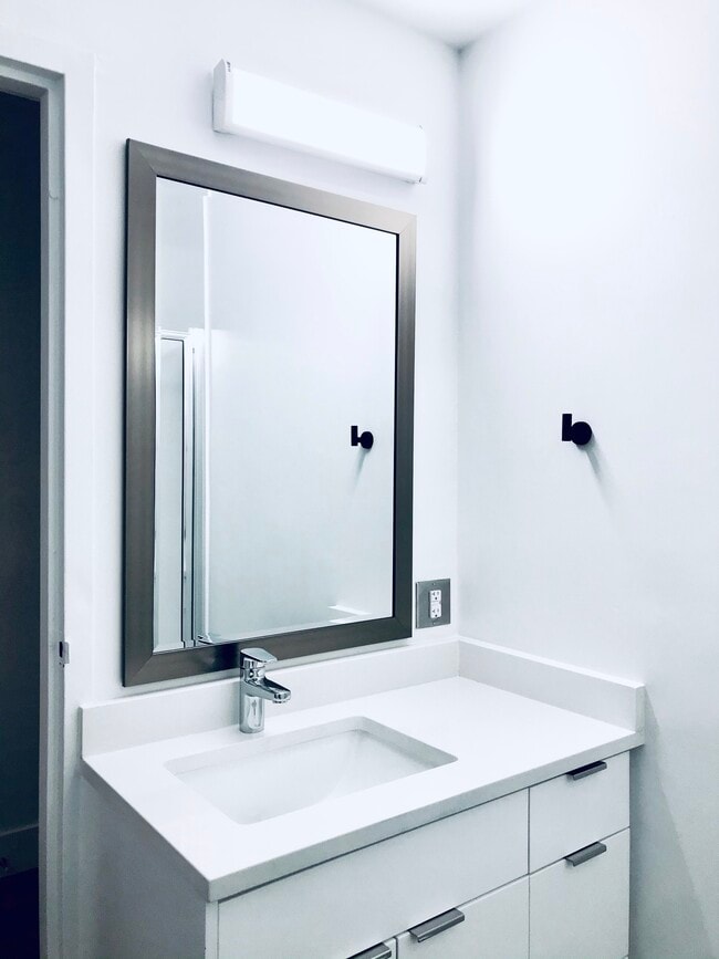 Photo - Waldorf Studios Unit 309