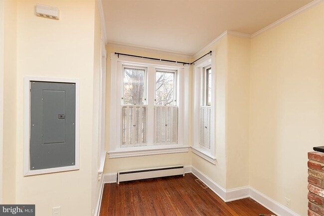 Photo - 315 12th St SE