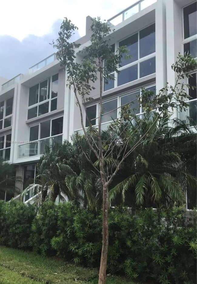 Photo - 1000 99th St Townhome