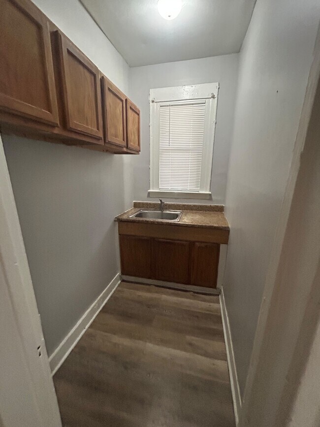 43 Hurlburt St Unit 1