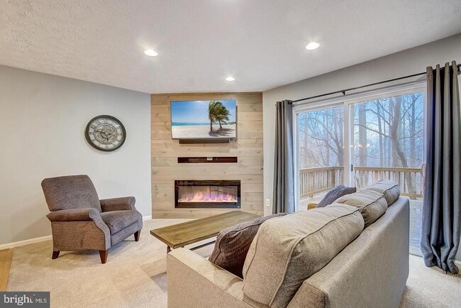Photo - 1011 Ellicott Dr