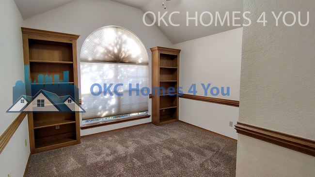 Photo - Beautiful 3 Bed + Office Home in Yukon off...
