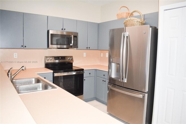 Building Photo - 9123 SW 152nd Path Rental