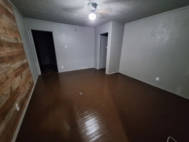 Photo - 4 bedroom, 1.5 baths