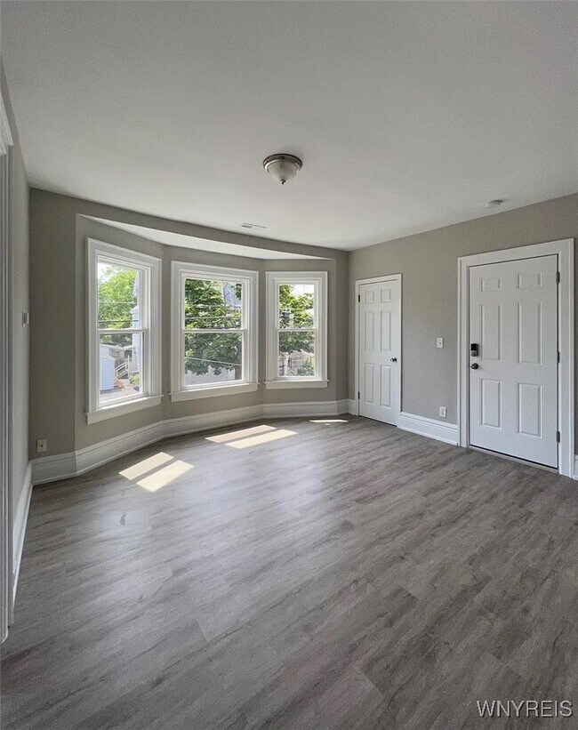 Building Photo - 355 Plymouth Ave