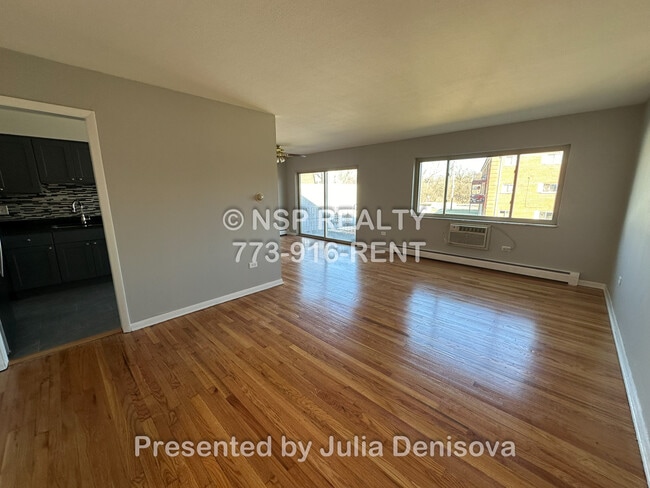Building Photo - 1639 Oakwood Ave Unit 201 Rental