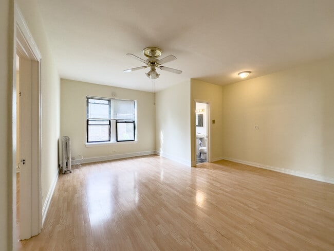 Photo - 4854 N Damen Ave Unit J08W
