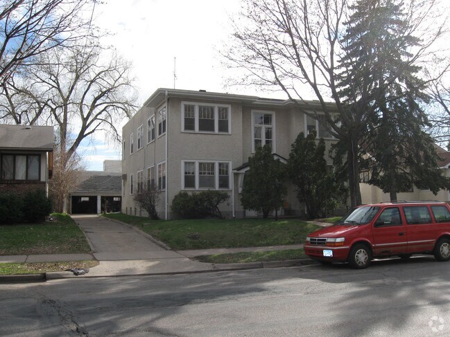 Photo - 404 8th St SE