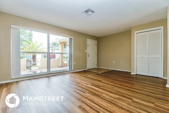 Photo - 9109 Derby Ln