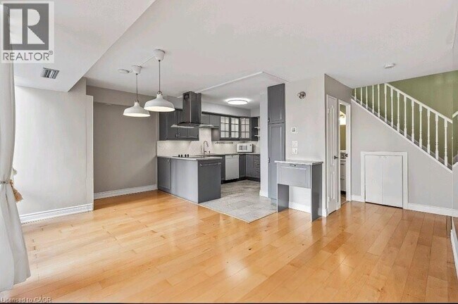 Photo - 1300 Marlborough Ct Unité 523